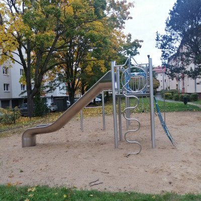 Kletter Gerüst mit Rutsche Kletter Gerüst mit Rutsche